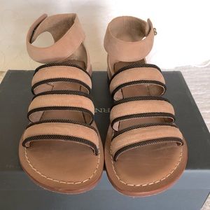 Bernardo suede strappy sandal size 6